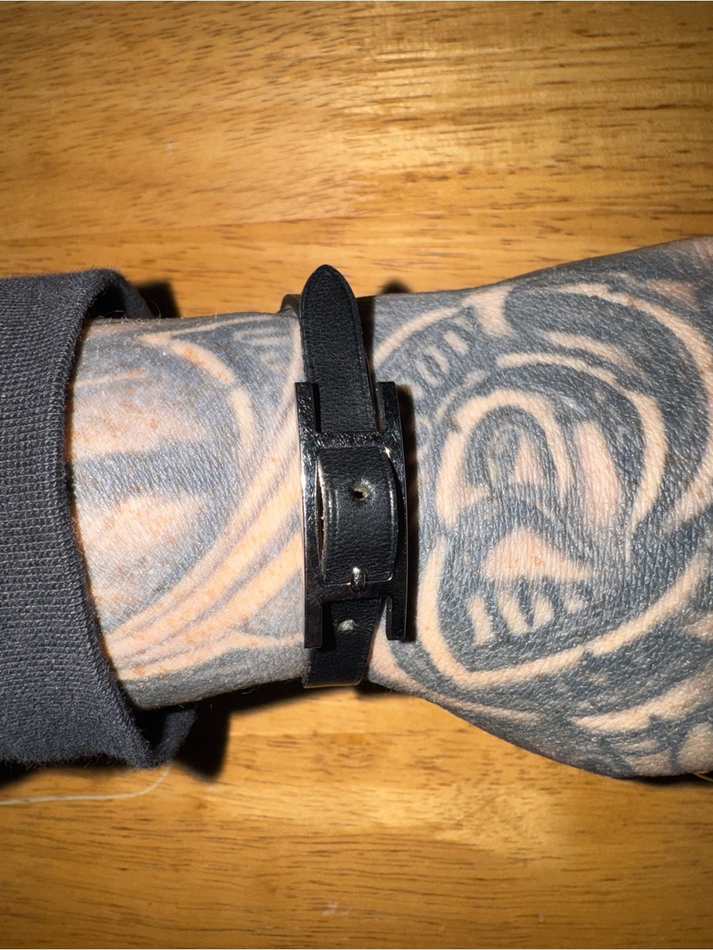 Hermes black leather wrap bracelet with gold H buckle WITH COA! - Picture 5 of 5